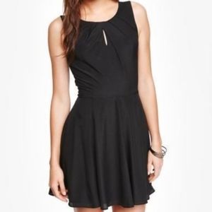 Black Express Sleeveless A-Line Size 4 Dress